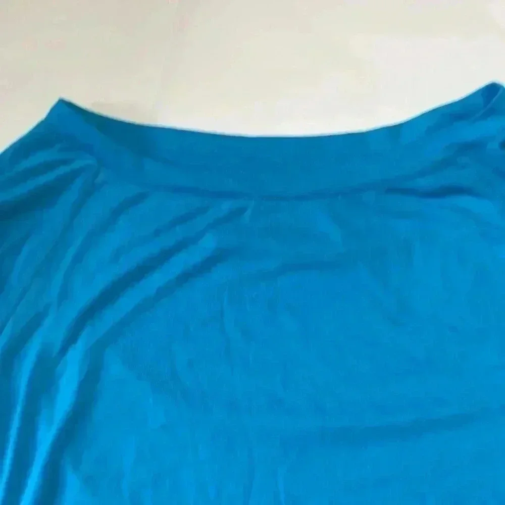 - Nike dry fit blue  long sleeve crew. size small